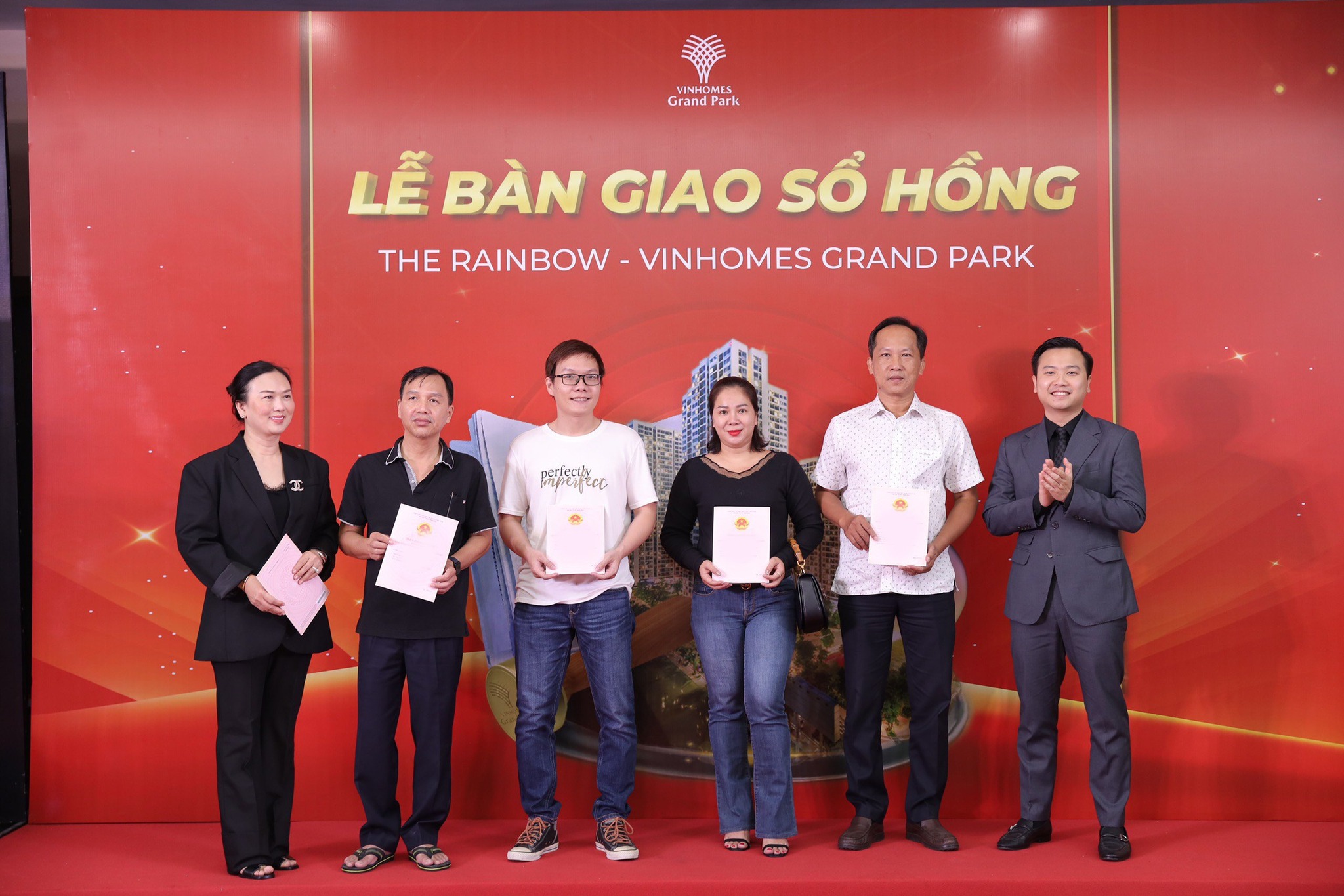 Vinhomes Grand Park Quận 9 chuẩn bị bàn giao 1114 sổ hồng cho cư dân The Rainbow